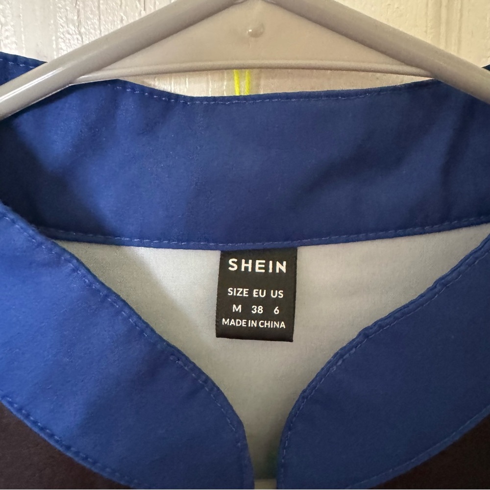 Edgy Racing Bomber Jacket - Picture 2 of 3